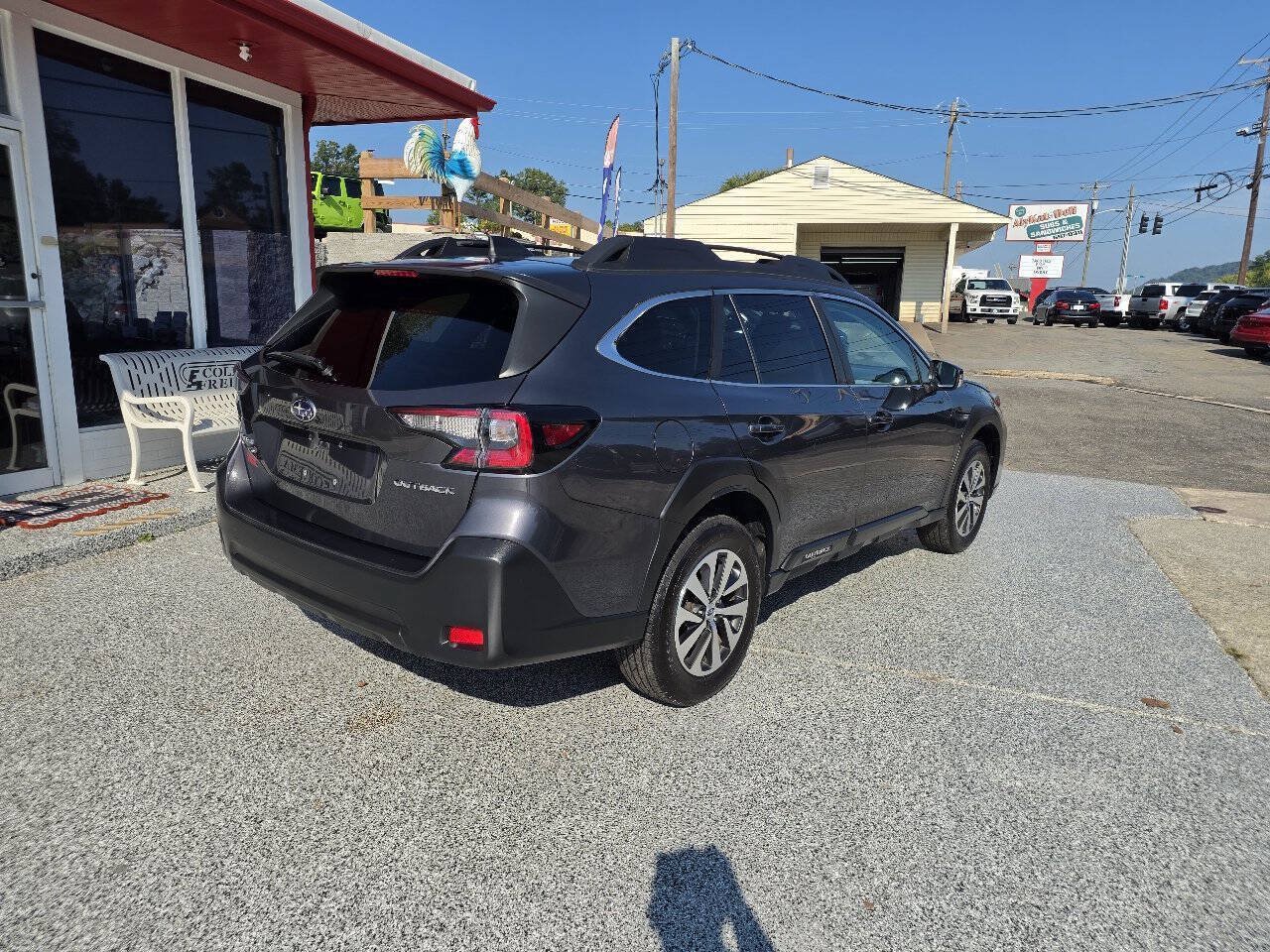 Used 2023 Subaru Outback Premium AWD/4WD image 19