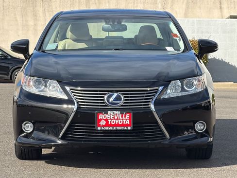 Used 2015 Lexus ES 300h w/ Navigation System Package FWD image 10