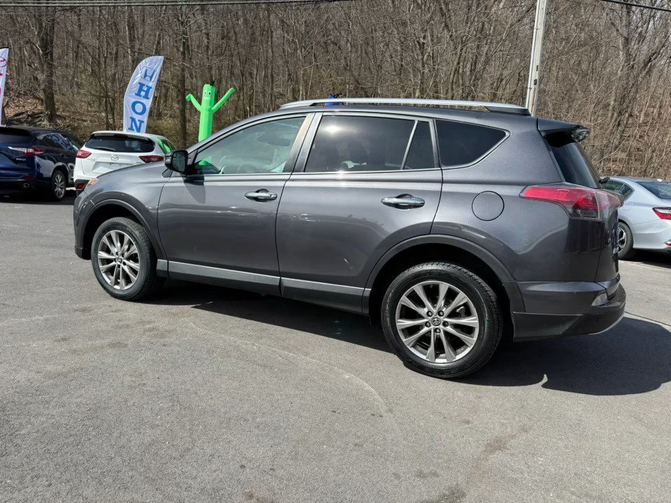 Used 2016 Toyota RAV4 Limited AWD/4WD image 9