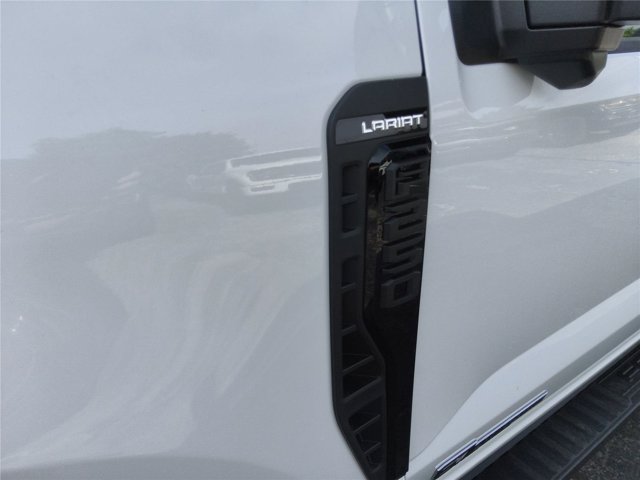 New 2026 Ford F250 Lariat w/ Black Appearance Package AWD/4WD image 13