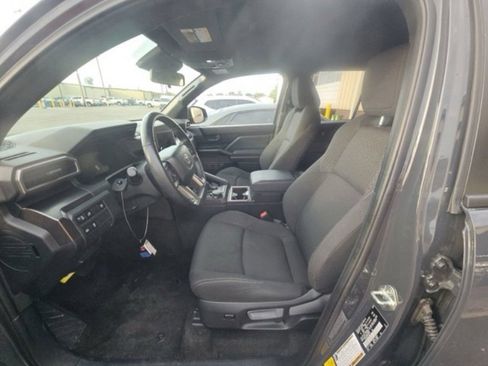 Used 2025 Toyota 4Runner SR5 AWD/4WD image 9
