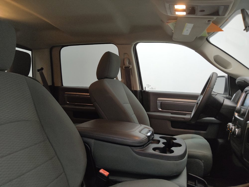 Used 2020 RAM 1500 Classic SLT RWD image 21
