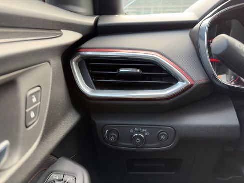 Used 2022 Chevrolet TrailBlazer RS image 17