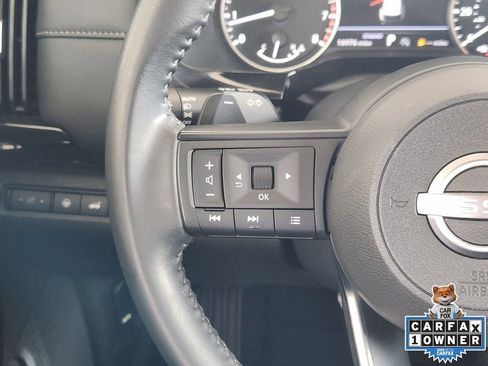 Used 2025 Nissan Pathfinder SV FWD image 28