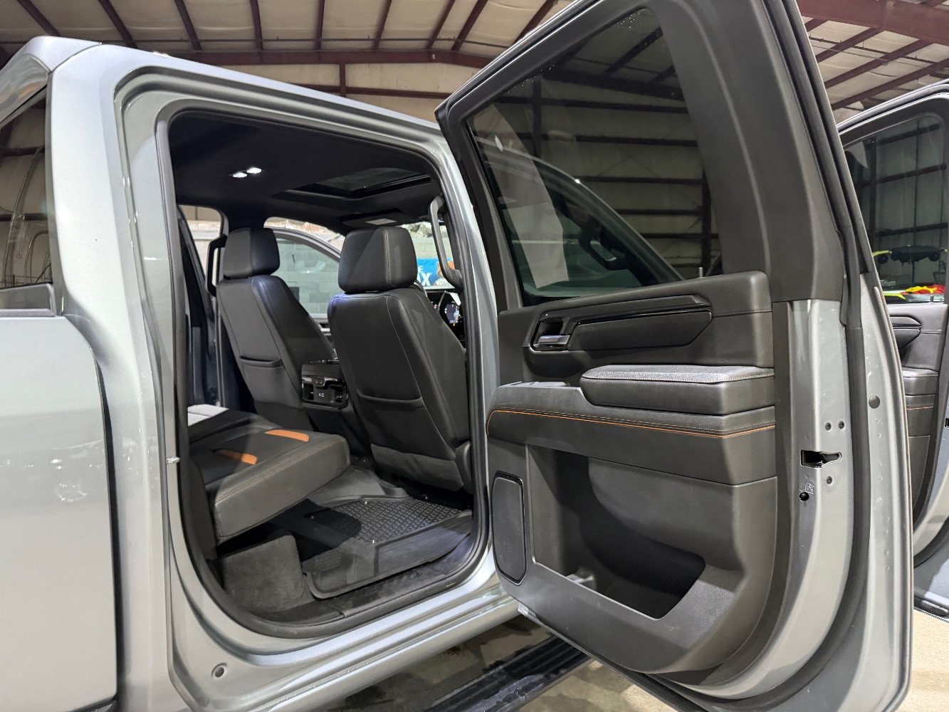 Used 2024 GMC Sierra 2500 AT4 w/ AT4 Preferred Package AWD/4WD image 21