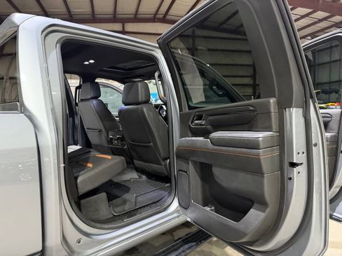 Used 2024 GMC Sierra 2500 AT4 w/ AT4 Preferred Package AWD/4WD image 21