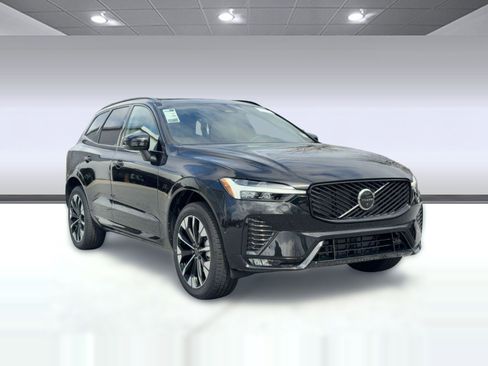 New 2026 Volvo XC60 B5 Plus w/ Protection Package Premier image 7