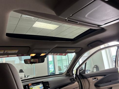 Used 2019 Honda Pilot Touring image 32