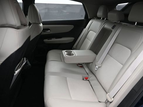 Used 2023 Nissan Ariya FWD image 14