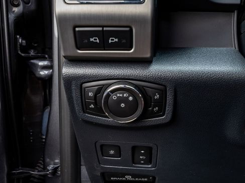 Used 2022 Ford F450 Platinum w/ FX4 Off-Road Package image 21