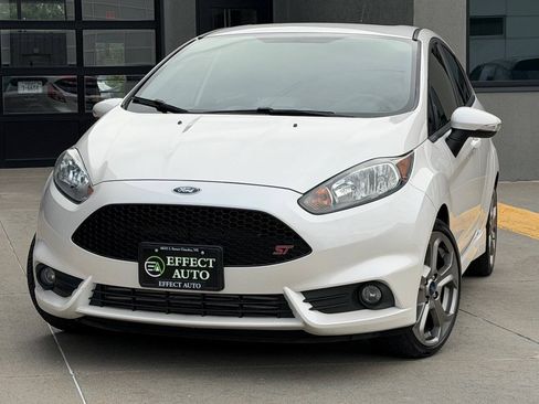 Used 2018 Ford Fiesta ST FWD image 3