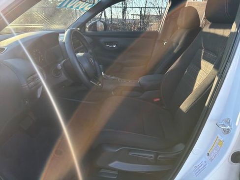 Certified 2026 Honda HR-V Sport image 9