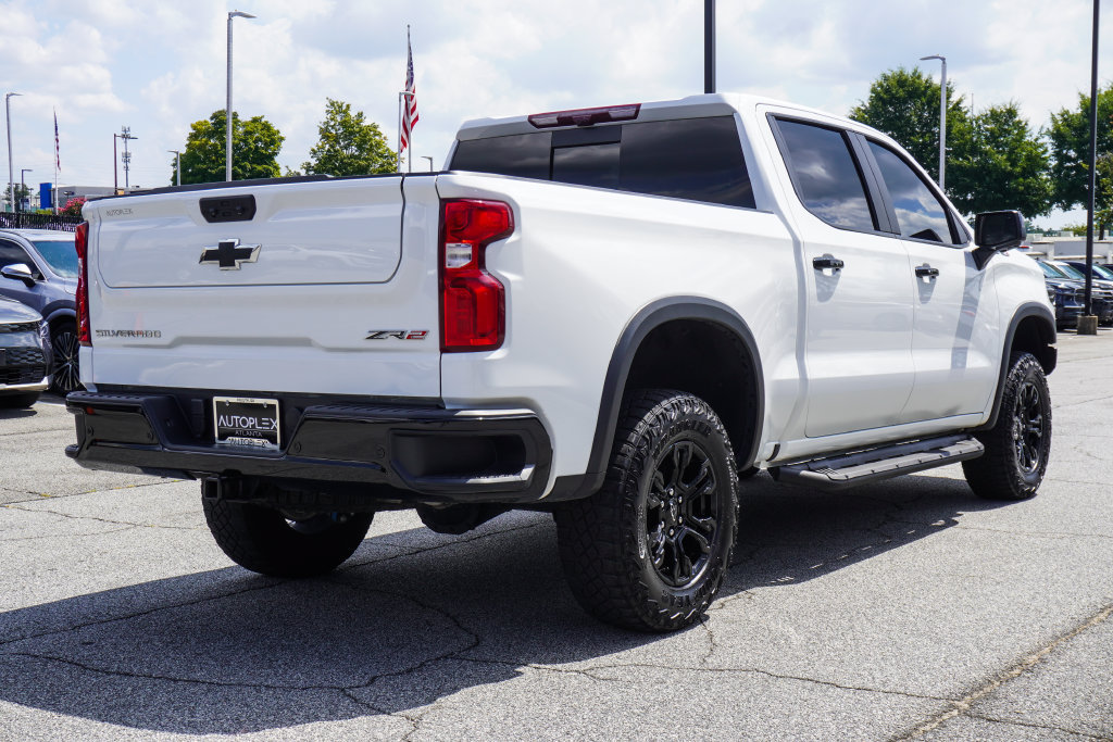 Used 2025 Chevrolet Silverado 1500 ZR2 w/ Technology Package AWD/4WD image 31