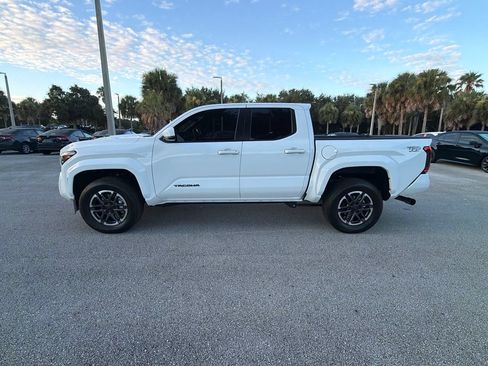 Used 2026 Toyota Tacoma SR5 AWD/4WD image 2