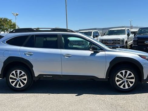 Used 2024 Subaru Outback Premium image 2