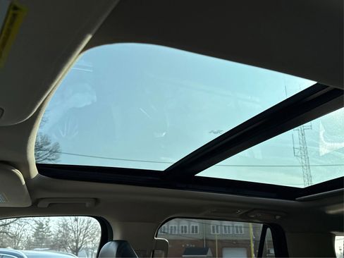 Used 2024 Ford Expedition Max XLT image 18