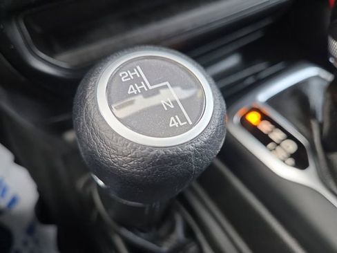 Used 2022 Jeep Wrangler Unlimited Sport image 23