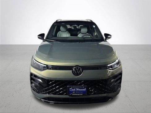 New 2026 Volkswagen Tiguan SE R-Line AWD/4WD image 3