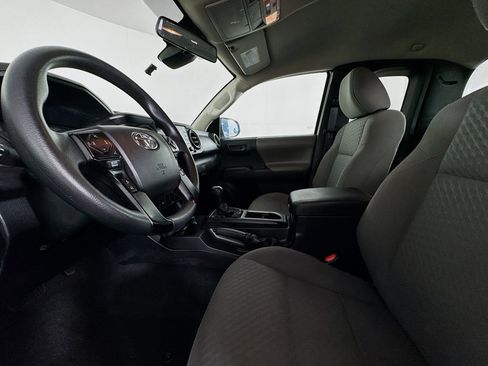 Used 2022 Toyota Tacoma SR image 19