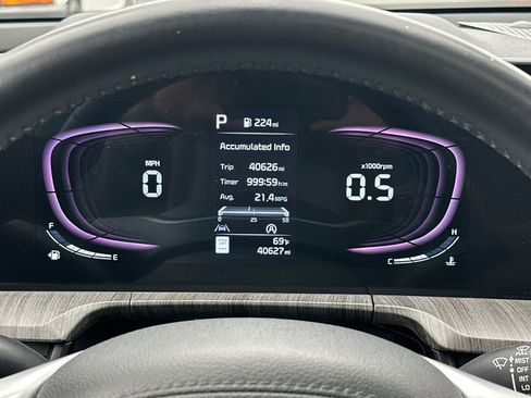 Used 2023 Kia Telluride EX w/ EX Captain's Chair Package image 29