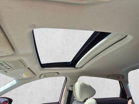 Used 2022 Honda Accord Touring image 15