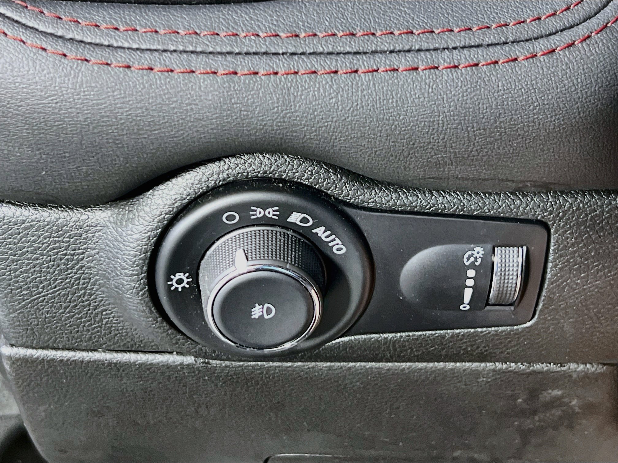 Used 2023 Dodge Durango R/T AWD/4WD image 10