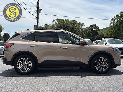 Used 2021 Ford Escape SEL w/ Technology Package FWD image 7