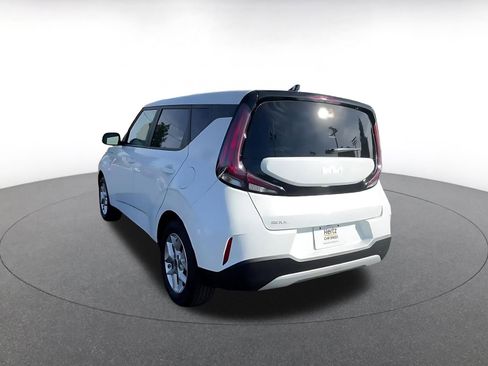 Used 2025 Kia Soul LX w/ LX Technology Package image 11