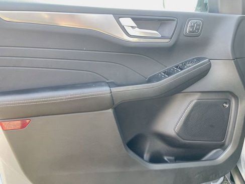 Used 2022 Ford Escape Titanium w/ Class II Trailer Tow Package image 23