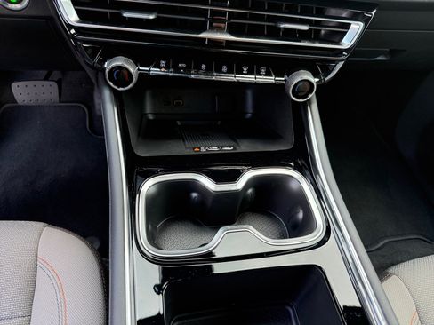 New 2026 Chevrolet Traverse LT FWD image 21