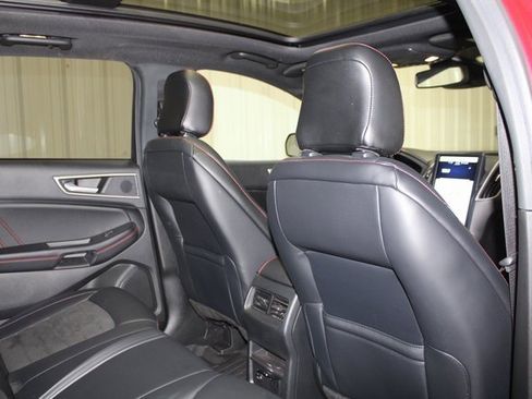 Used 2022 Ford Edge ST-Line image 25