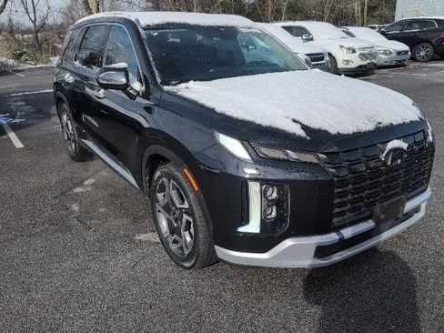 Used 2024 Hyundai Palisade Limited image 3