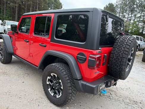 Used 2025 Jeep Wrangler Unlimited Rubicon 4xe AWD/4WD image 10