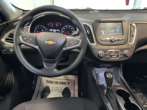 Used 2017 Chevrolet Malibu LS FWD image 17
