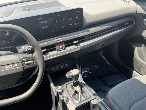 Used 2025 Kia K4 FWD image 20