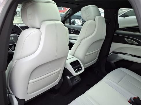 New 2025 Cadillac Lyriq Luxury image 14