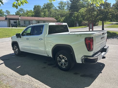 Used 2025 GMC Sierra 1500 SLT AWD/4WD image 6