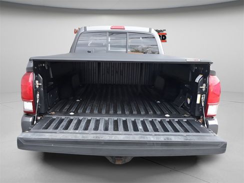 Certified 2017 Toyota Tacoma TRD Sport image 12