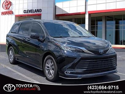 Used 2022 Toyota Sienna XLE w/ XLE Plus Package