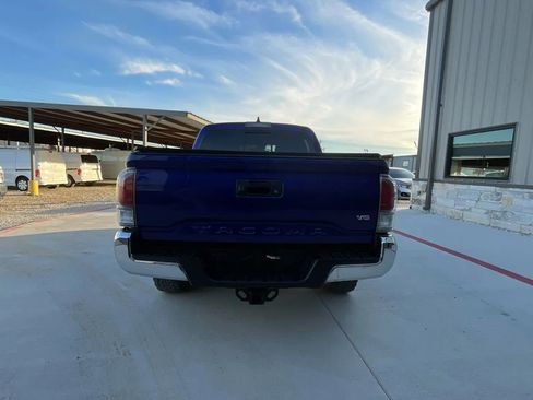 Used 2023 Toyota Tacoma TRD Off-Road image 12