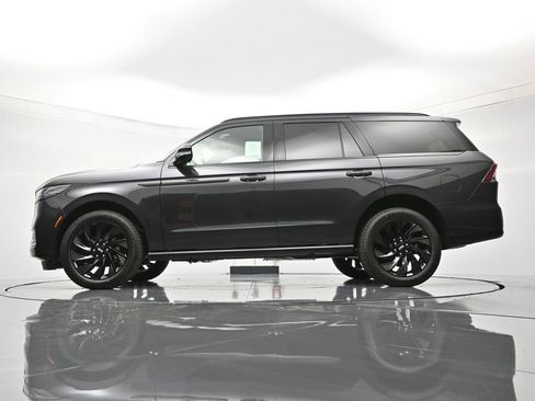 New 2026 Lincoln Navigator Reserve AWD/4WD image 45