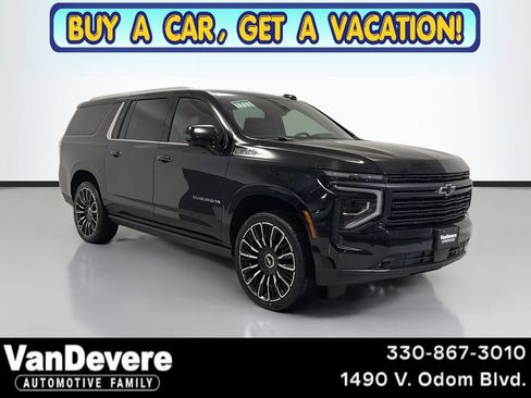 Used 2025 Chevrolet Suburban High Country AWD/4WD image 1