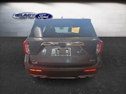 Used 2021 Ford Explorer XLT w/ Equipment Group 202A AWD/4WD image 5