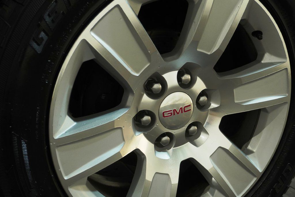 Used 2016 GMC Sierra 1500 SLT w/ SLT Premium Package AWD/4WD image 10