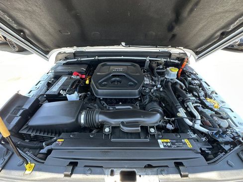 Used 2021 Jeep Wrangler Unlimited Rubicon 4xe w/ Dual Top Group image 46