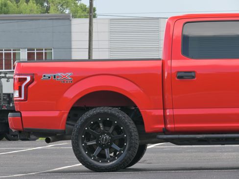 Used 2017 Ford F150 XL w/ Equipment Group 101A Mid AWD/4WD image 5