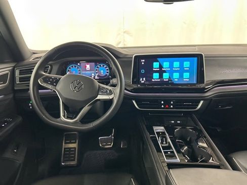 Used 2025 Volkswagen Atlas Cross Sport SEL Premium R-Line image 27