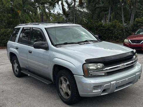 Used 2008 Chevrolet TrailBlazer 2WD image 4