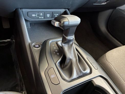 Used 2025 Kia K4 FWD image 40