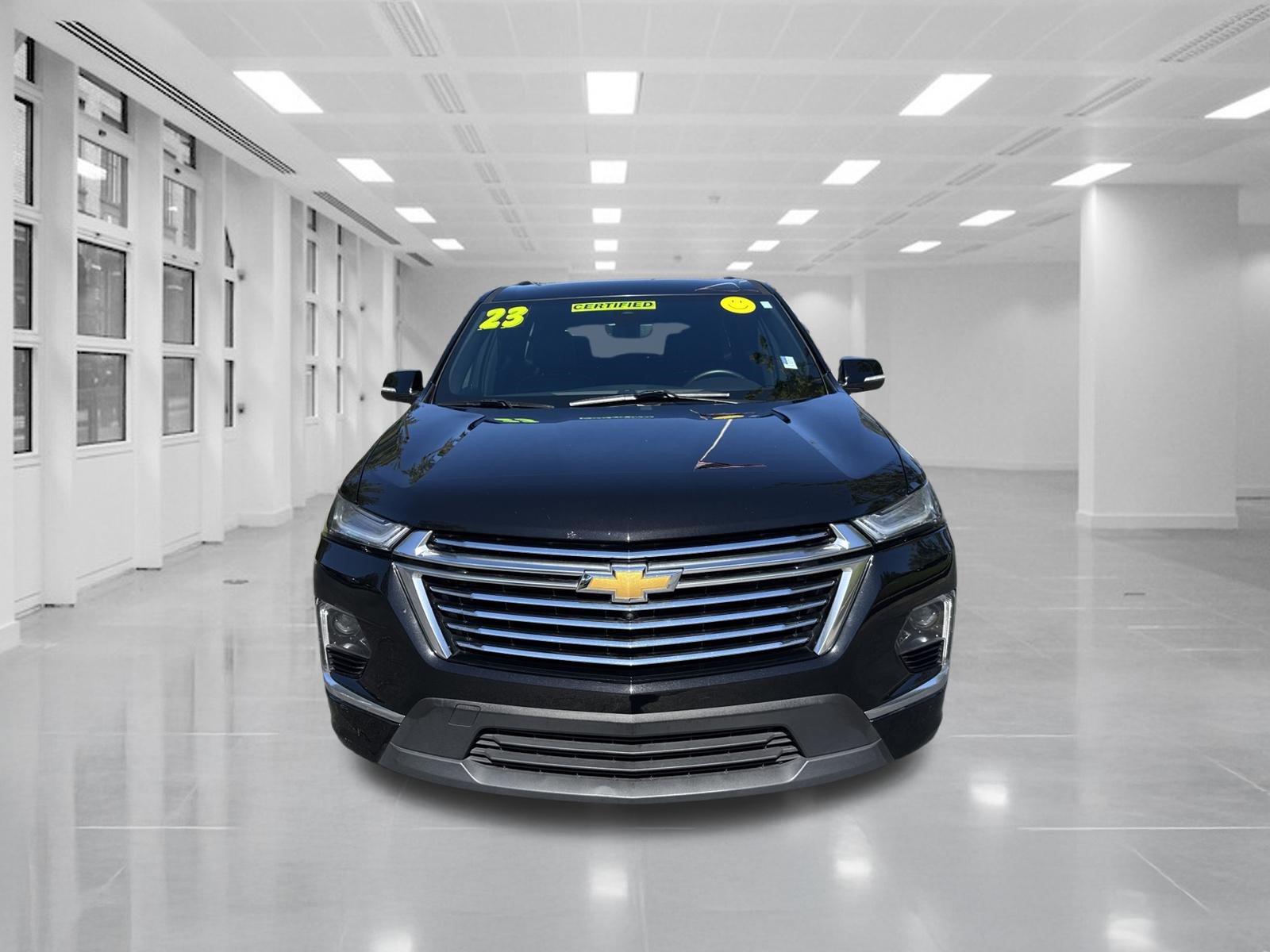 Certified 2023 Chevrolet Traverse Premier FWD image 2